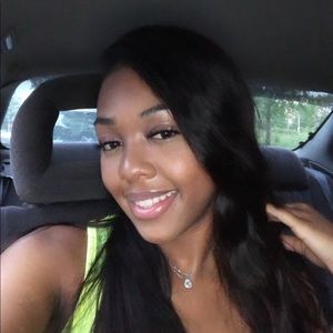Meet your Posher, Emani
